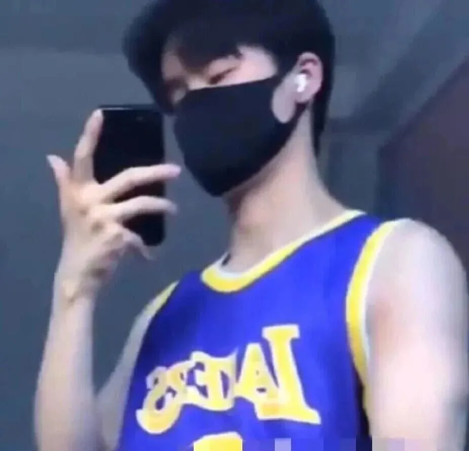 X上圈内天菜小杰瑞清空作品，之前小视频已流出！