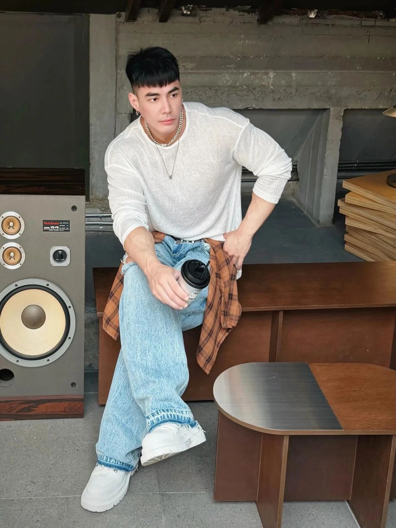 图片[8]-他下海了？曼谷肌肉天菜早年剧照惊现他的“黑紫大弯刀”，现湿身泳池白袜杀疯啦~-小蓝短视频