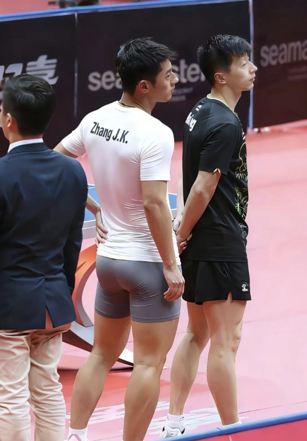 图片[6]-张继科深夜拍视频穿运动短裤被曝光，？太清晰太帅了！-小蓝短视频