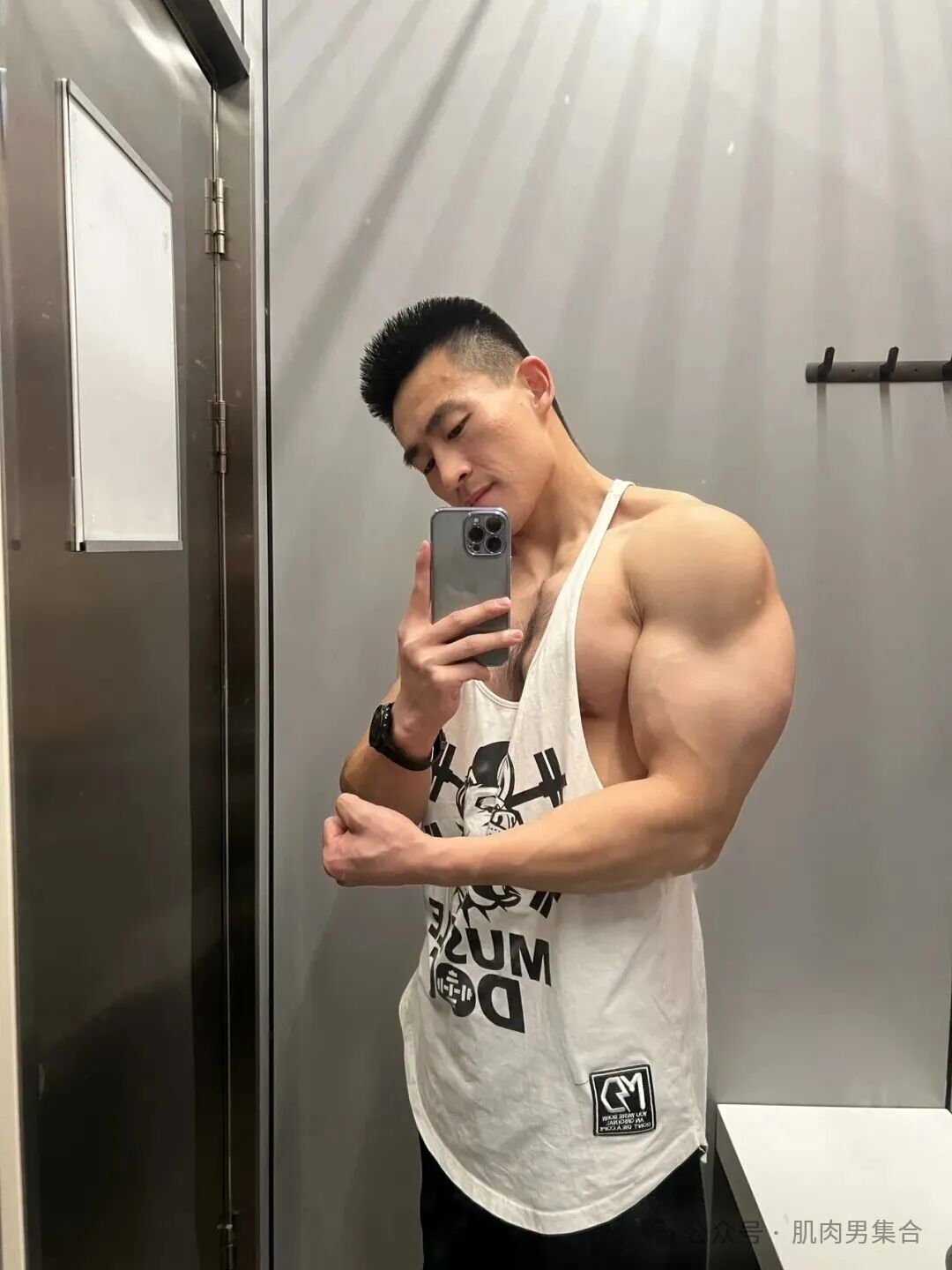 图片[41]-胸毛茂盛！北京乐刻的山西寸头教练太爷们了！-小蓝短视频