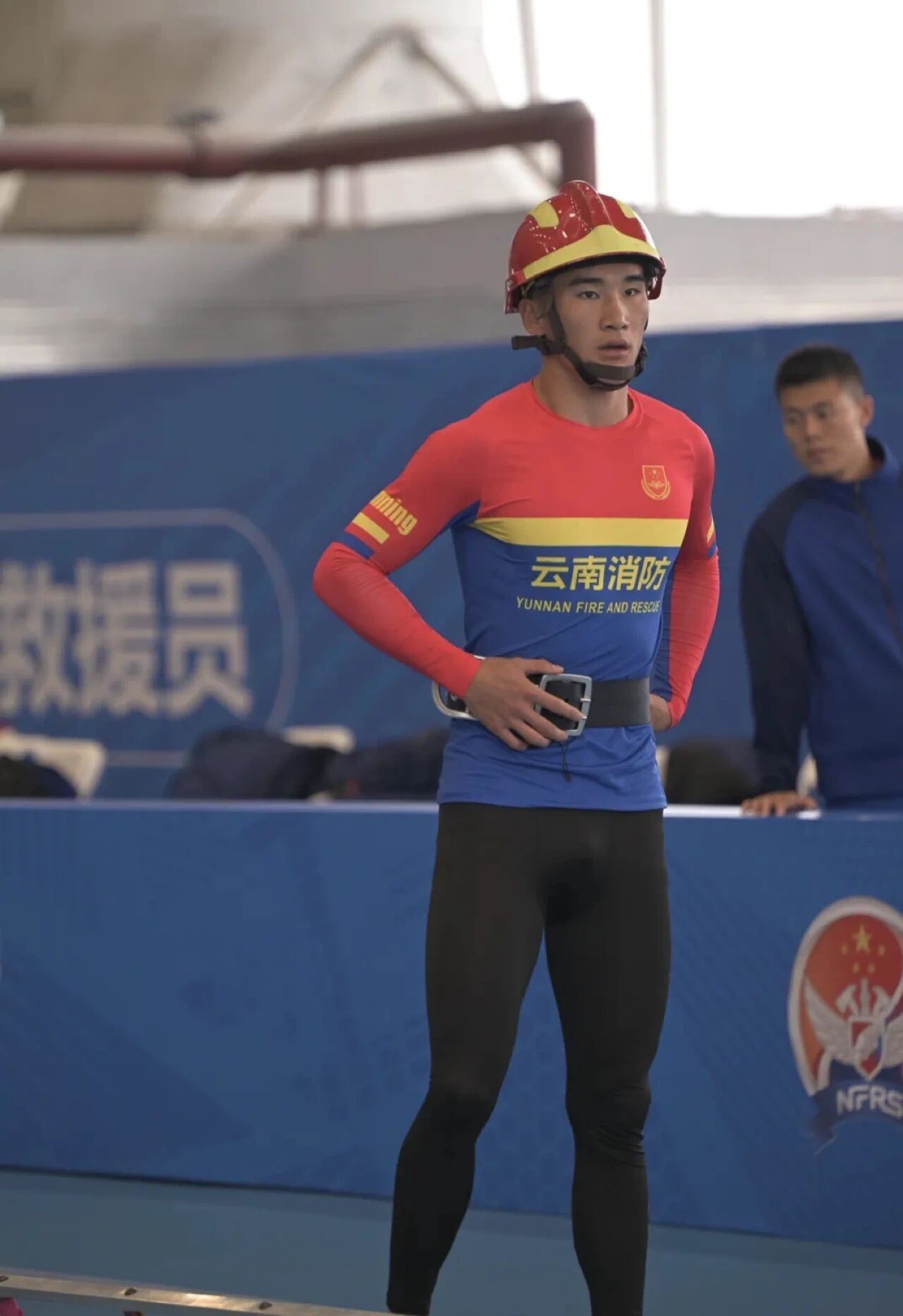 图片[6]-河南消防员小哥紧身裤实力强大，网友：真正的王炸！-小蓝短视频