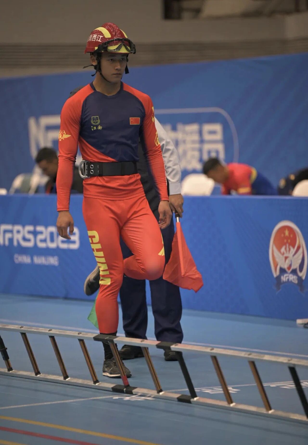 图片[7]-河南消防员小哥紧身裤实力强大，网友：真正的王炸！-小蓝短视频