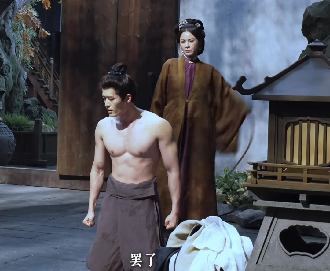 于正带旗下鲜肉男星齐秀腹肌，果然是“型男收割机”啊！