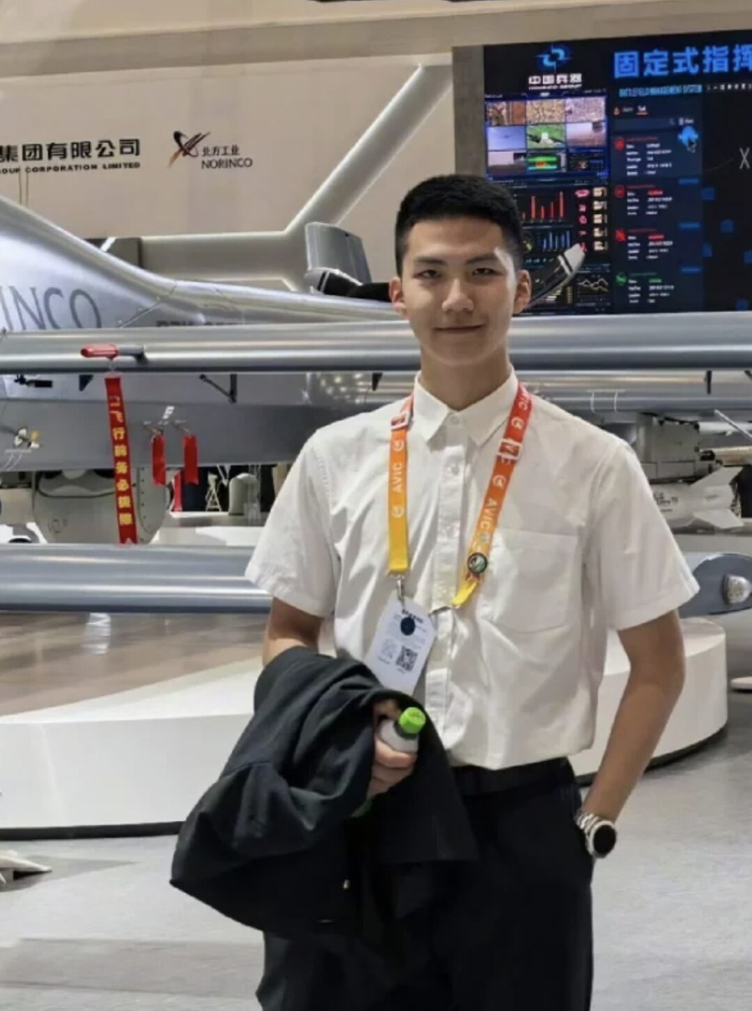 图片[3]-胡军17岁的儿子185cm寸头小爷们，越来越man啦！-小蓝短视频