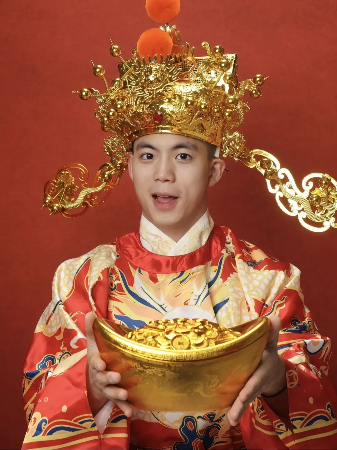 图片[10]-肌肉财神爷组团发福利！今年压岁钱我不要红包要这组男菩萨！-小蓝短视频