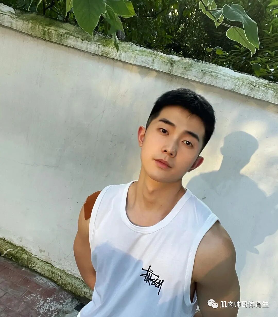 图片[5]-是你喜欢的小虎牙吗？成都暖男范儿的帅哥-小蓝短视频