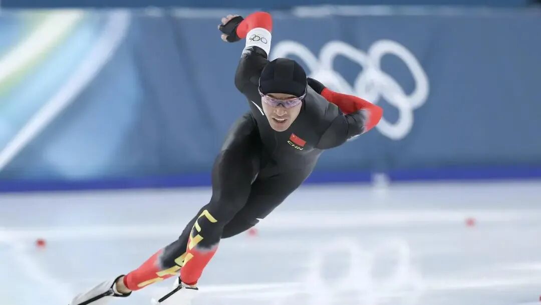 图片[1]-米兰冬奥会这枚黑龙江的胡子爷们火了！-小蓝短视频