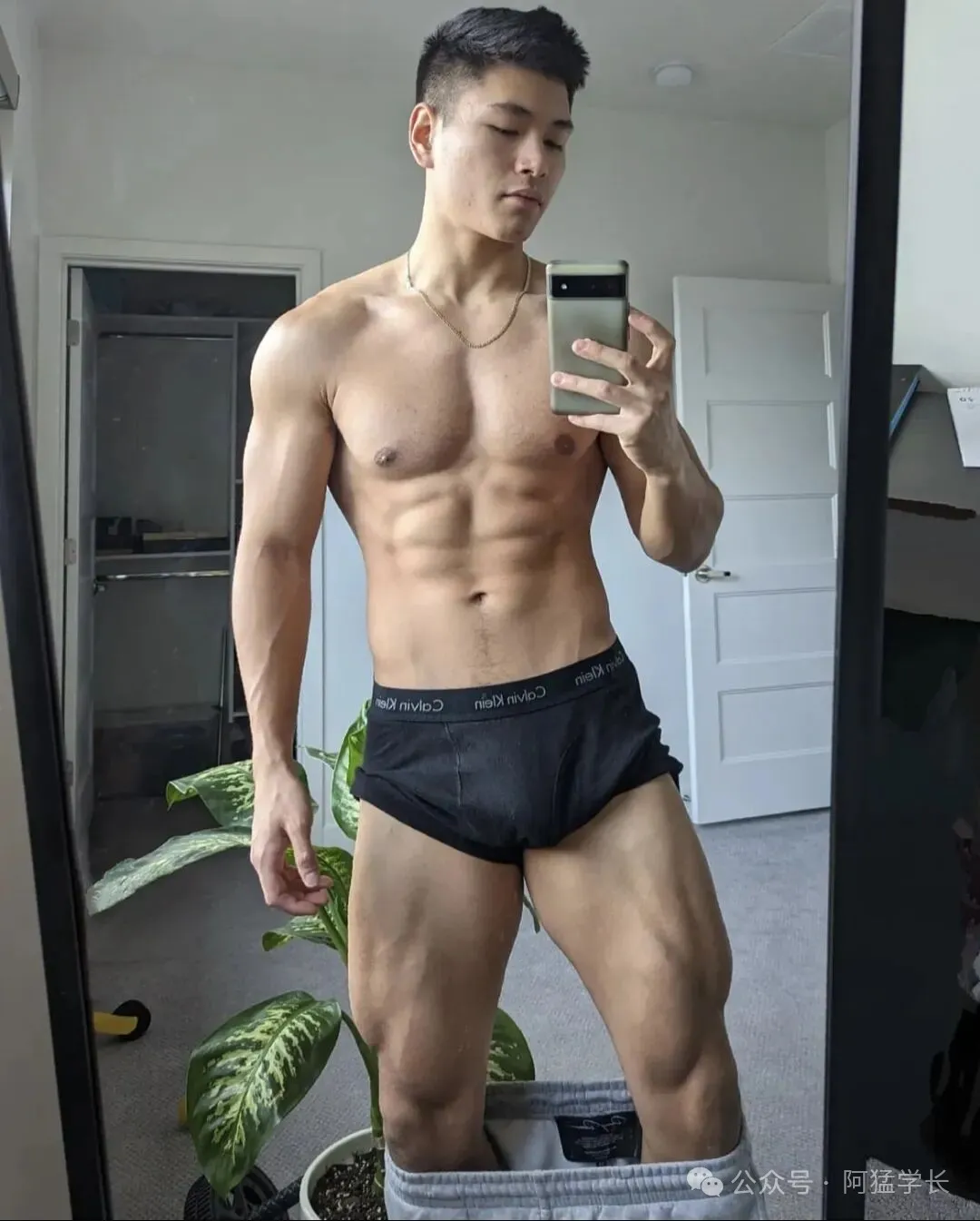 图片[6]-这个推特32W粉的亚裔博主！简直迷倒众生~-小蓝短视频