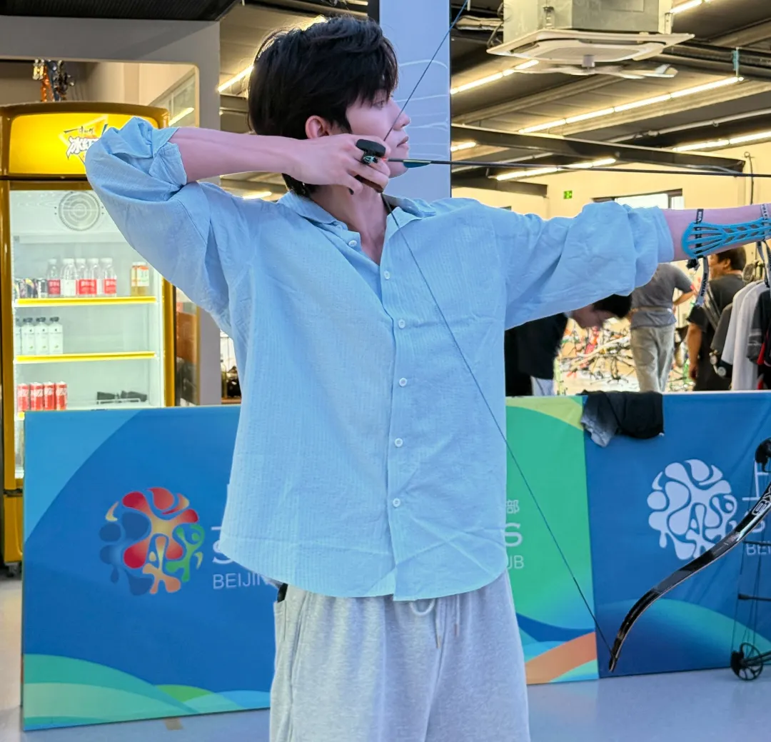 图片[2]-186cm国际模特：跨界演短剧，下海后一战成名！-小蓝短视频