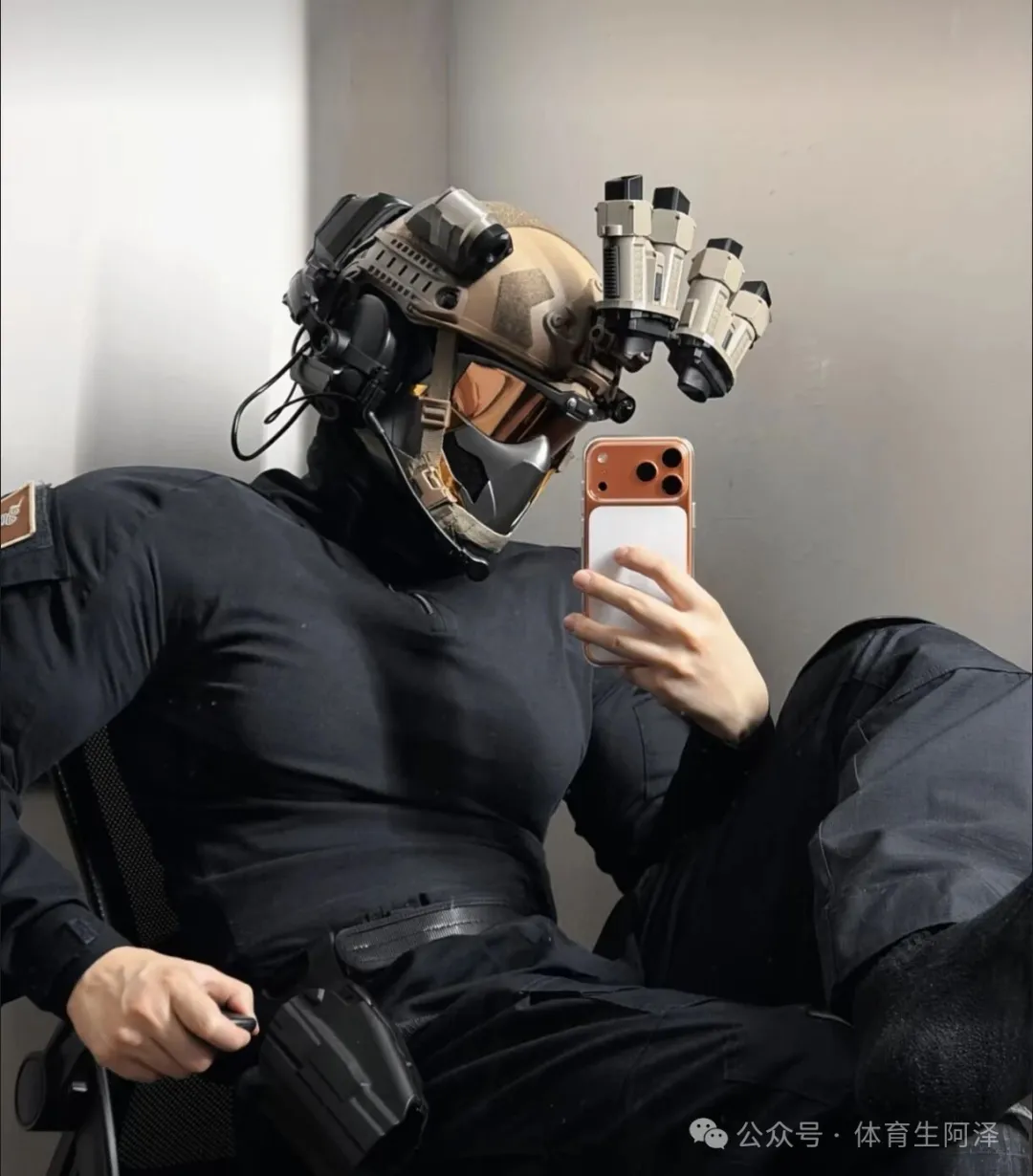 187迷彩肌肉男男友视角爆火？粗腿大包太诱人....-小蓝短视频