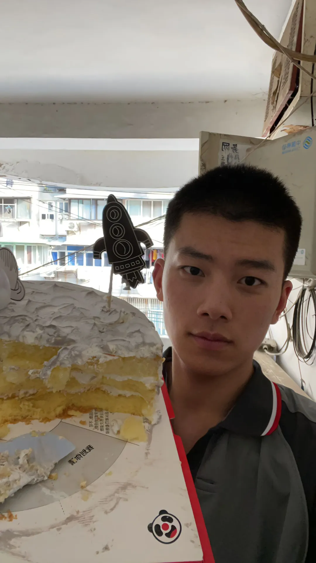 图片[1]-天！圈内网红小哥家贞居然去当了两年兵，现在都退伍了！-小蓝短视频