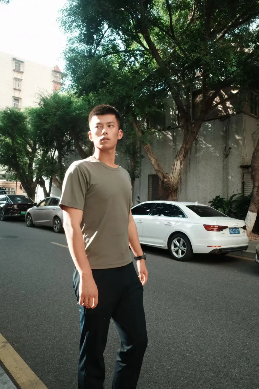 图片[15]-天！圈内网红小哥家贞居然去当了两年兵，现在都退伍了！-小蓝短视频