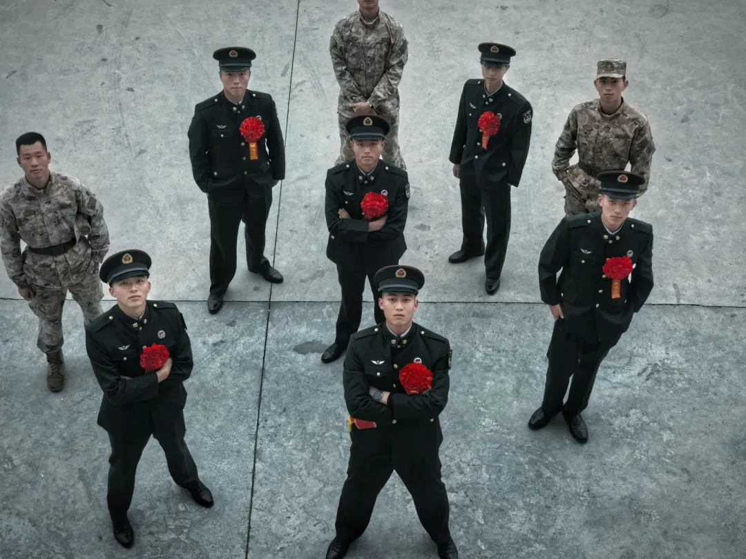 图片[18]-天！圈内网红小哥家贞居然去当了两年兵，现在都退伍了！-小蓝短视频