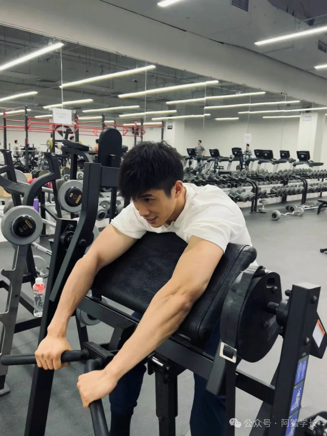 图片[16]-OMG！原来健身教练，都会被女记者采访啊……-小蓝短视频