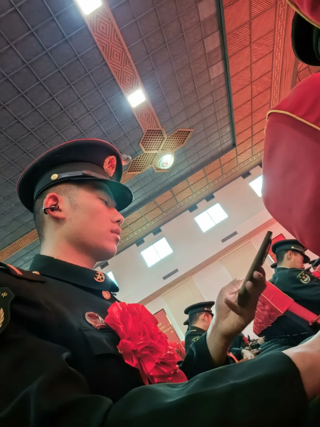 图片[3]-天！圈内网红小哥家贞居然去当了两年兵，现在都退伍了！-小蓝短视频