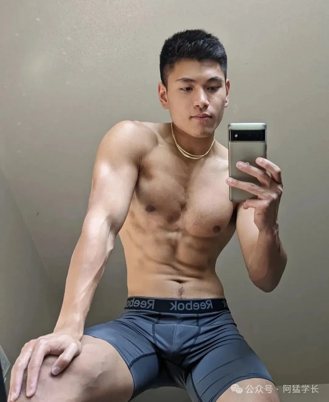 图片[8]-这个推特32W粉的亚裔博主！简直迷倒众生~-小蓝短视频