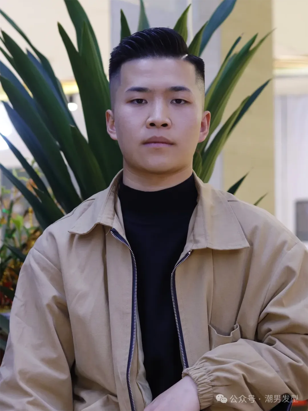 图片[2]-男生过了30岁，就别再剪“幼稚”发型了！这3款造型轻熟又帅气！-小蓝短视频