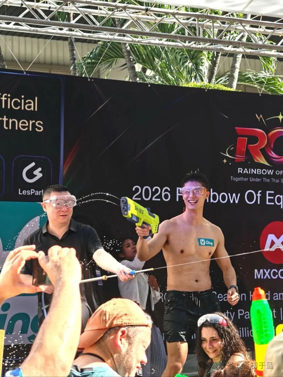 耿乐新软件「Qing」安卓版正式登录全平台各大应用商店和Blued之战正式打响！-小蓝短视频