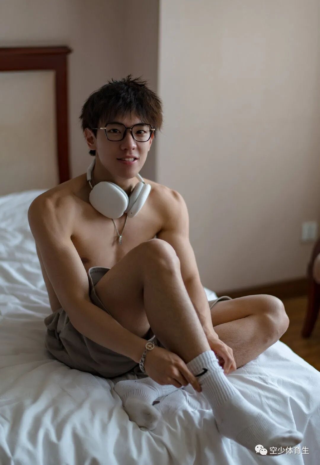 图片[4]-清秀小奶狗和健壮小狼狗，阳光帅气的小哥哥-小蓝短视频